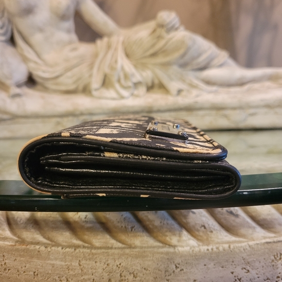 L.A.M.B. by Gwen Stefani Zebra Newsprint Wallet Clutch Luxury Designer Bag #603 - Picture 12 of 13